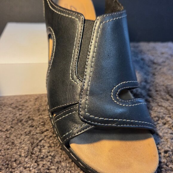 Clarks Merliah Style Black Leather Sandals Women's Size 8 Medium - Picture 3 of 12